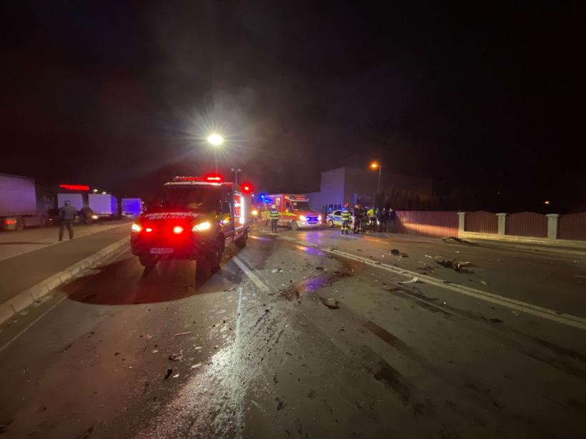 11 persoane, printre care 3 copii, au fost rănite și duse la spital în urma accidentului din Brașov 18815065