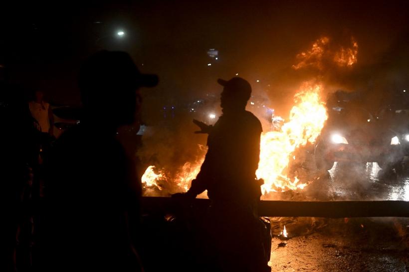 Brazilia în flăcări! Adepții lui Bolsonaro atacă Poliția