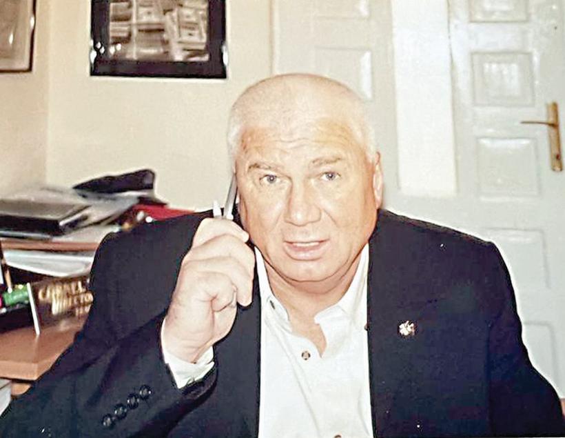 Primii pași în afaceri: oportunitatea „Overstock” 18815480