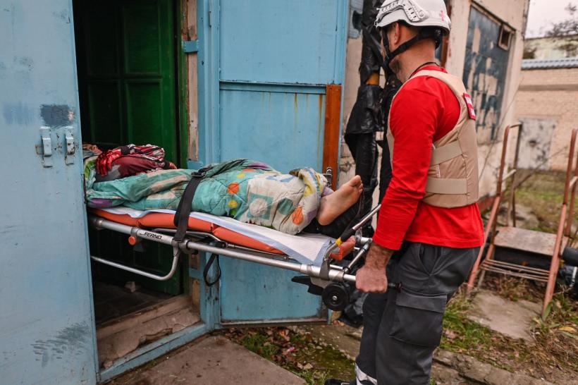 Atacuri aeriene cu morți și răniți la Herson 18815804