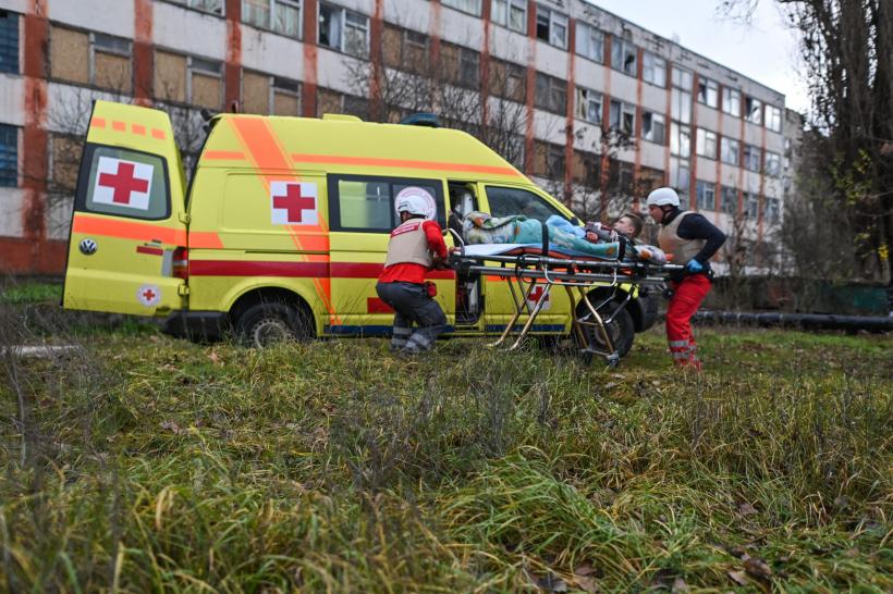 Atacuri aeriene cu morți și răniți la Herson 18815806