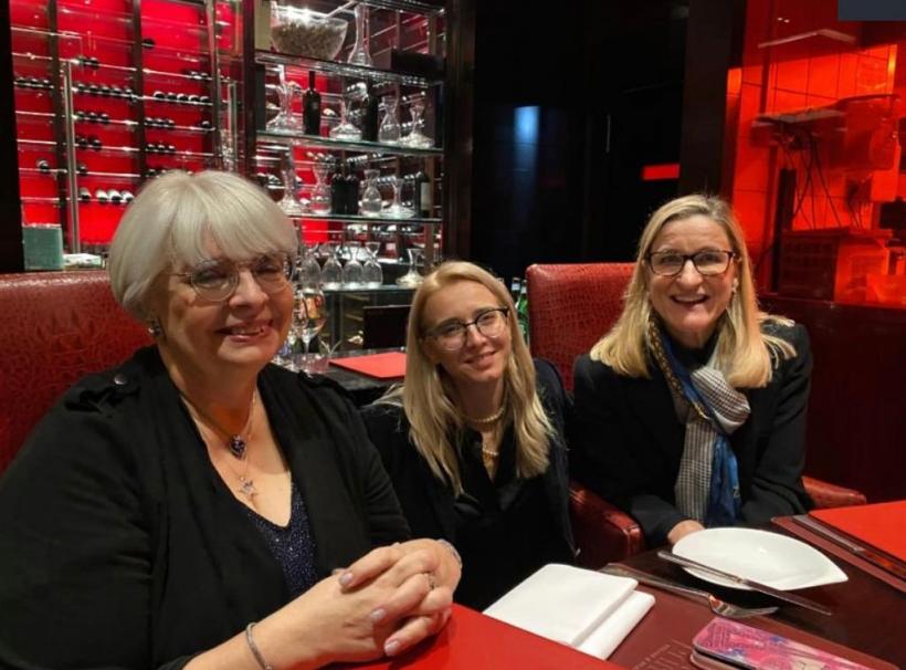 Scriitoarea Ruta Sepetys, inspirată de curajul românilor, a scris "Sfârșitul șoaptelor. Decembrie 1989" 18815741