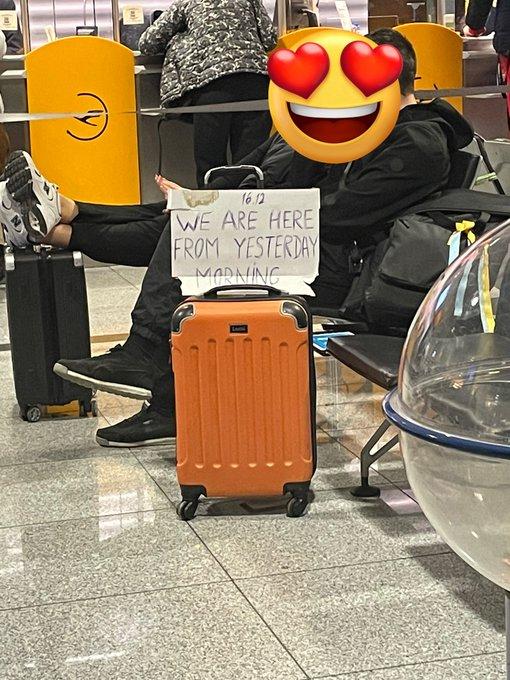 Atenționare de călătorie Germania: Zboruri anulate sau întârziate zile în șir. Oamenii au dormit pe jos în aeroport 18815795