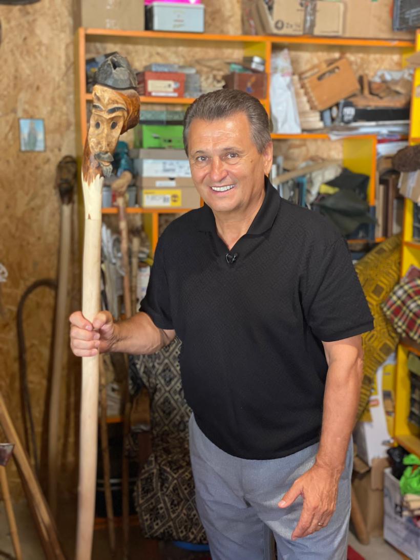 Romică Țociu preia ștafeta de la Nea Mărin la Poftiți pe la noi: Poftiți la târg. Cătălin Cazacu, Doinița Oancea și Paula Chirilă îl însoțesc la Piatra Neamț 18816061