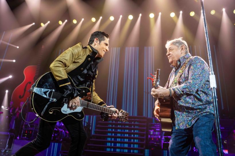 Ștefan Bănică, 19 ani de Concerte Extraordinare de Crăciun la Sala Palatului 18816142