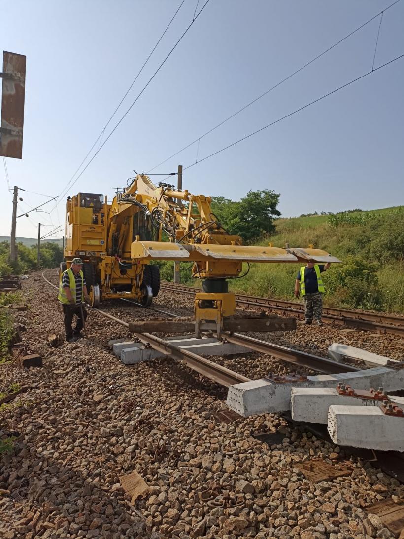 S-au semnat șase contracte pentru creșterea vitezei de circulație la 120 km/h pe liniile CF MĂRĂȘEȘTI - TECUCI NORD și ADJUD - SICULENI 18816430