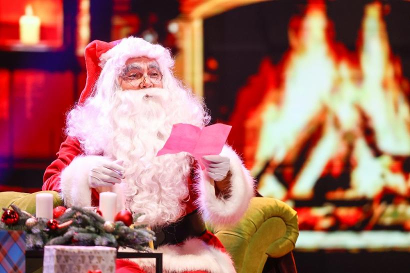 Moș Crăciun, invitat special în juriul iUmor. Cadourile aduse pentru Delia, Costel și Cheloo i-au surprins pe toți 18816468