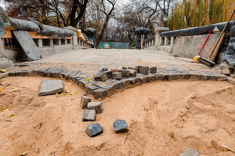 Nicușor Dan: Continuă lucrările în Parcul Cișmigiu chiar și în sezonul rece 18816730