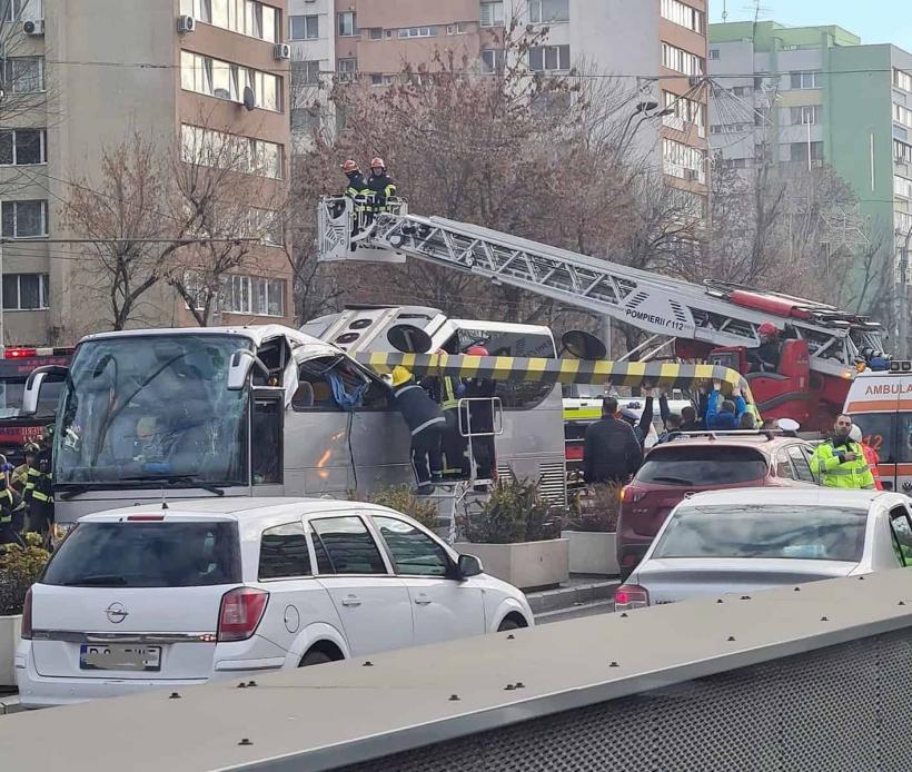 Un nou accident la Pasajul Unirii. Un turist grec a murit, iar altul este în comă. Traficul rutier a fost reluat 18816902