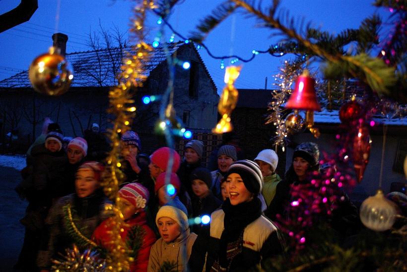 Obiceiuri de Crăciun în toate regiunile românești 18816706