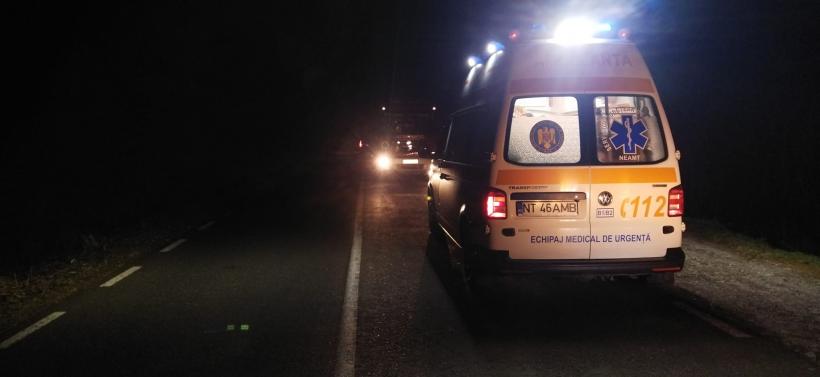 A pierdul controlul volanului și a intrat cu mașina în pădurea de pe marginea drumului 18816994