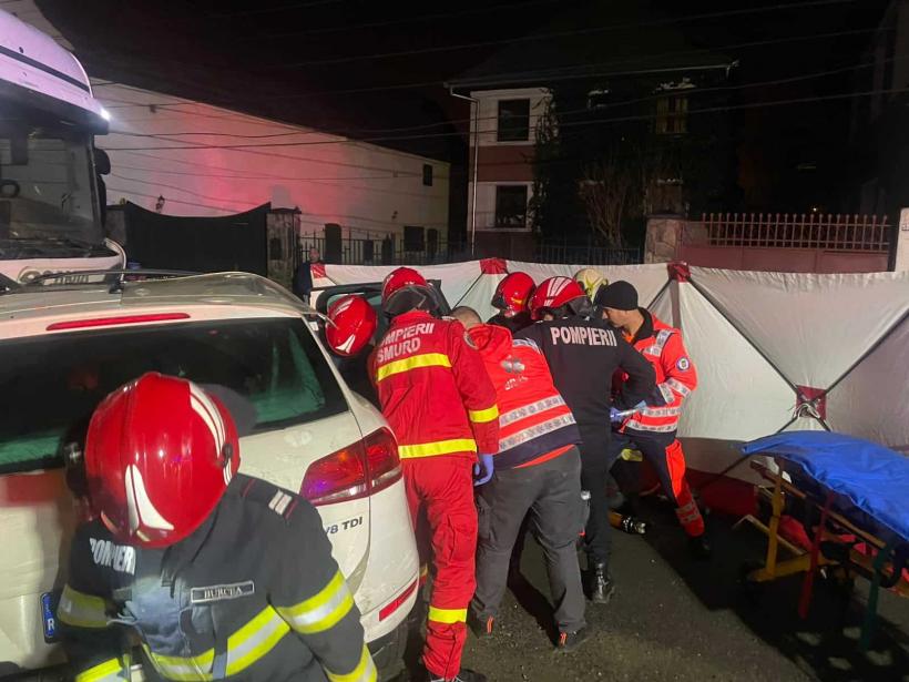 Accident teribil în județul Brașov. Ciocnire între un autoturism și un TIR. Două persoane au murit 18817219