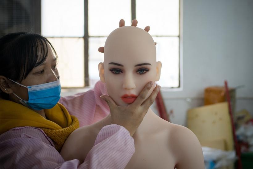 Coreea de Sud ridică interdicția privind importul de păpuși sexuale pentru adulți 18817249