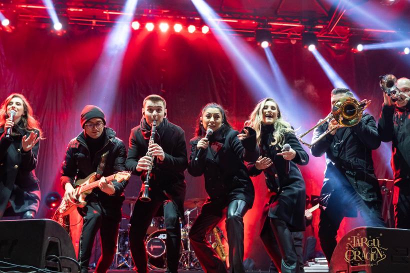 Târgul de Crăciun Bucureşti la final: Cinci săptămâni de sărbătoare, peste 200 de artişti, 57 de concerte, ZECI de meşteşugari Şi ARTIZANI participanţi, Moş Crăciun şi PESTE 900.000 de vizitatori 18817342