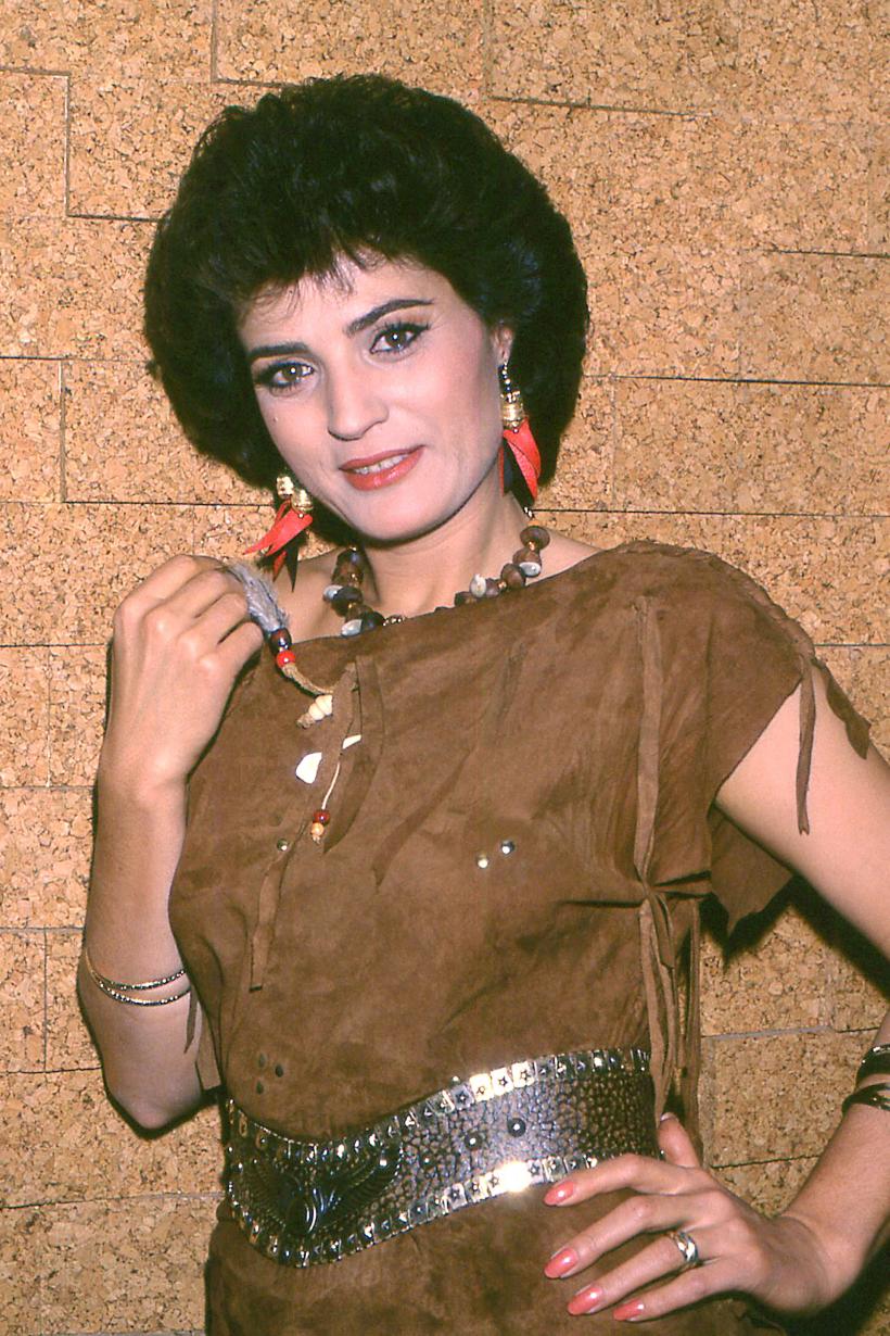 Celebra cântăreața Linda de Suza, simbol al migrației portugheze în Franța, a murit la 74 de ani 18817511