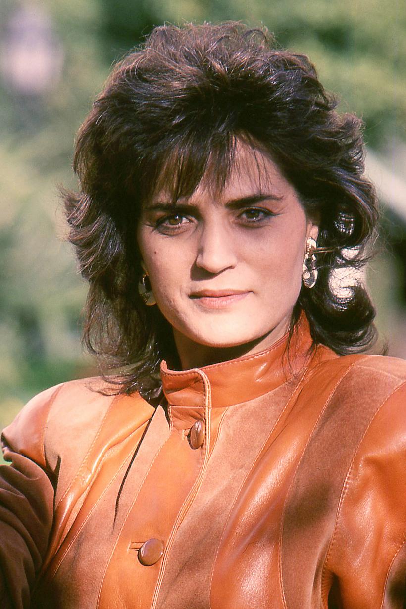 Celebra cântăreața Linda de Suza, simbol al migrației portugheze în Franța, a murit la 74 de ani 18817514