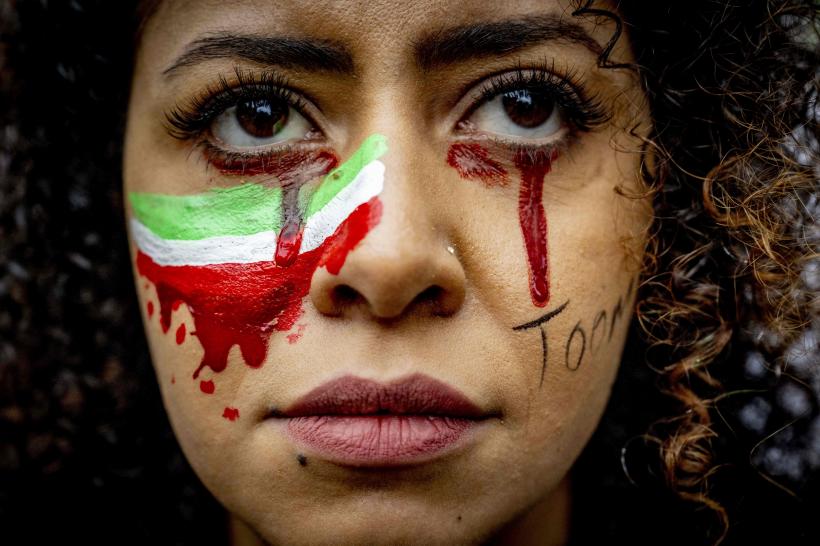 100 de persoane riscă pedeapsa cu moartea în Iran pentru că au protestat