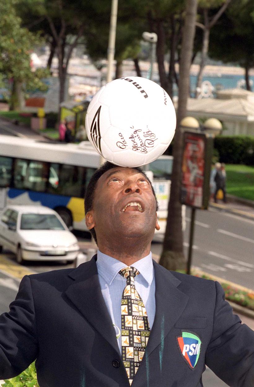 A murit legendarul Pele! "Dragoste, dragoste și iubire, pentru totdeauna" 18817684