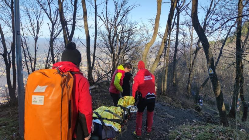 Accidentări pe munte! Au intervenit Salvamont și SMURD Brașov 18817664