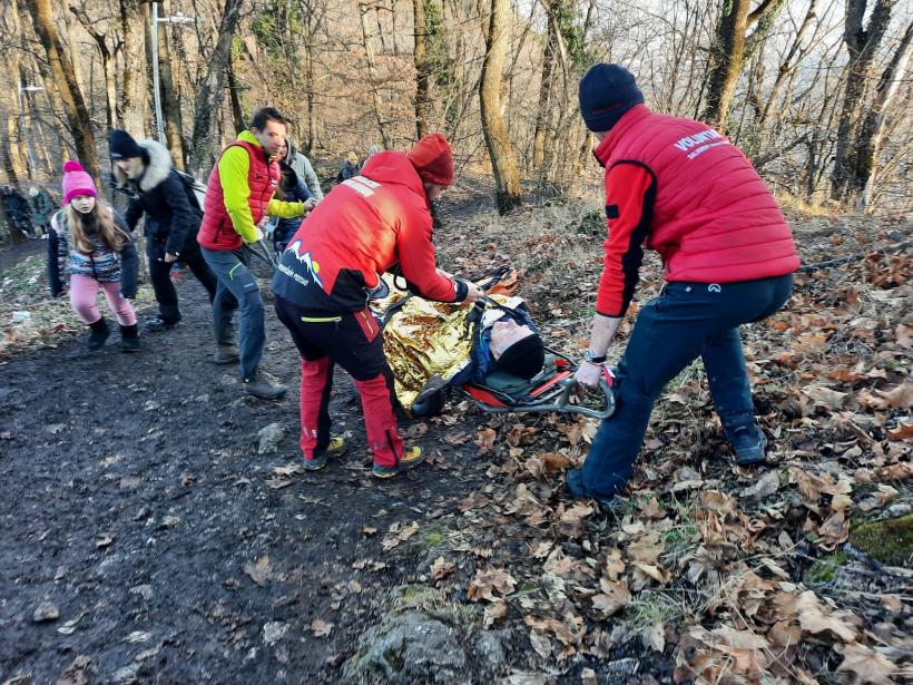 Accidentări pe munte! Au intervenit Salvamont și SMURD Brașov 18817666