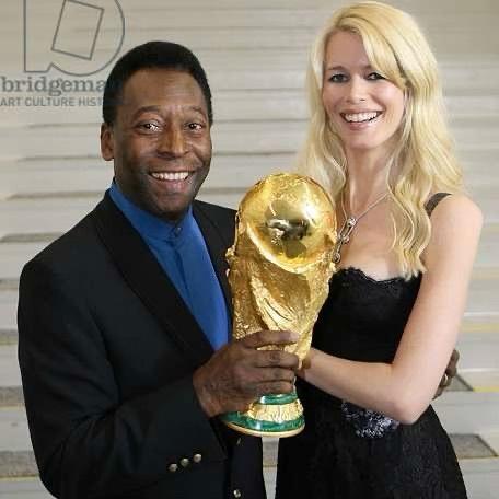 Lacrimi pentru Pelé! Imaginea cutremurătoare postată de fiica sa și mesajele personalităților lumii 18817698