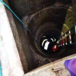 La un pas de moarte! Un bărbat a căzut într-o fântână adâncă de 7 metri 18817885