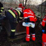 La un pas de moarte! Un bărbat a căzut într-o fântână adâncă de 7 metri 18817886
