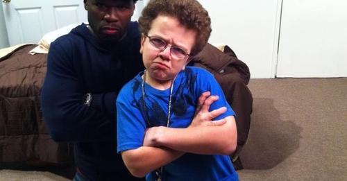 Celebrul Youtuber Keenan Cahill a murit la 27 de ani 18817874
