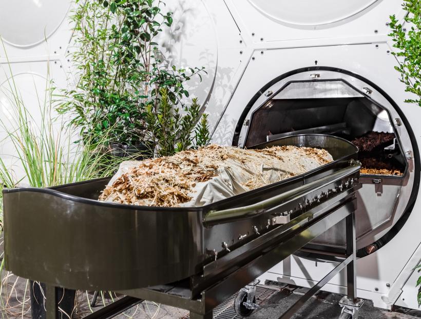 Compostul uman: Cum devin cadavrele oamenilor îngrășământ agricol în SUA? 