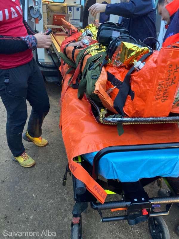Tânăr accidentat după ce a căzut de pe motocicleta de teren la Piatra Craivii, în județul Alba 18818218