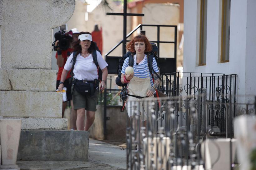 Bie Adam alias Tequila, despre America Express: „Mamei i-a fost mai puțin frică decât mie, eu sunt mai panicată. Mă trezeam noaptea și întrebam: Am dormit cu telefonul de securitate sub pernă, cu mâna pe el” 18818727