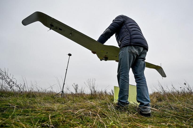 Războiul dronelor din Ucraina face loc roboților militari
