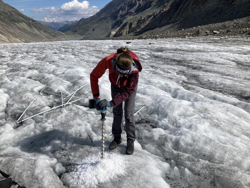 Semnal de alarmă: Cel puțin jumătate din ghețarii lumii se vor topi până la sfârșitul secolului