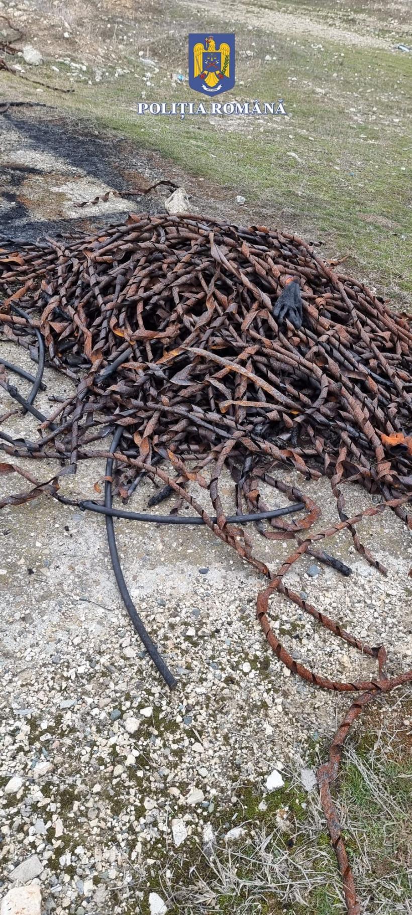 Trei bărbați care au furat peste 1.600 de metri de cablu au fost arestați 18818873