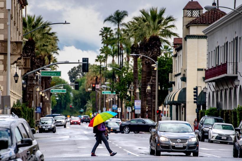Furtuna din California lasă peste 560.000 de locuințe fără curent electric! 18819156