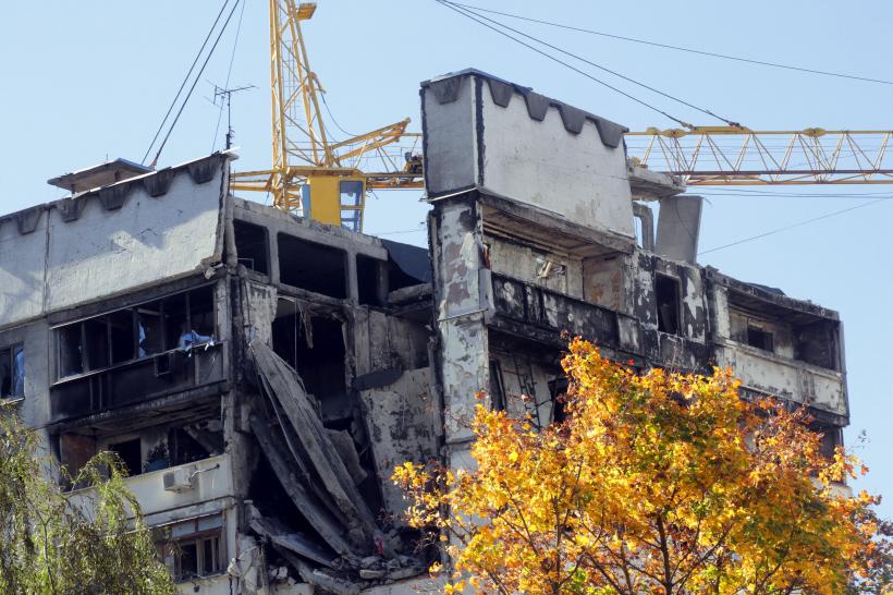 Război în Ucraina, ziua 320. Volodimir Zelenski spune că forțele ucrainene își mențin pozițiile în două orașe din Donbas 18819302