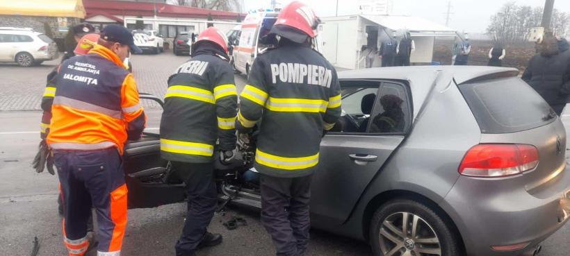 Accident teribil pe DN 2, în Ialomița. Ciocnire între un autoturism și un autocar. Două persoane au murit 18819603