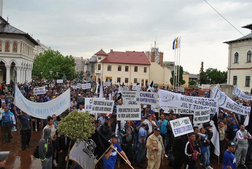 Bonusuri de 50.000  euro/director, cerute înapoi  la CE Oltenia 18819745