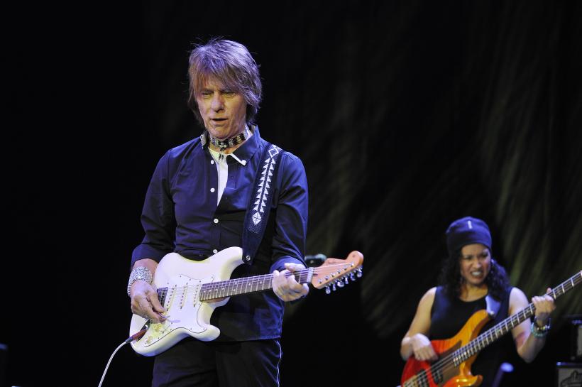 Doliu în lumea muzicii: Legendarul chitarist Jeff Beck a murit la vârsta de 78 de ani 18819813
