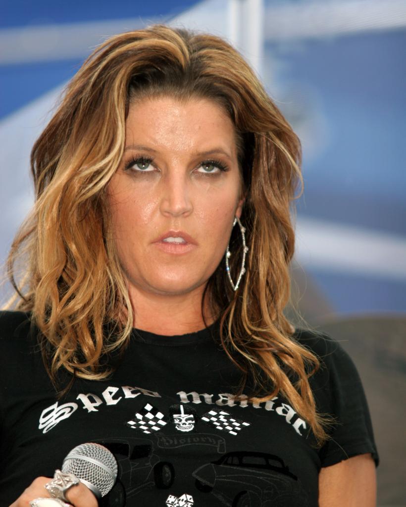 Fiica lui Elvis Presley, Lisa Marie, dusă la spital după ce a suferit un stop cardiac 18820006