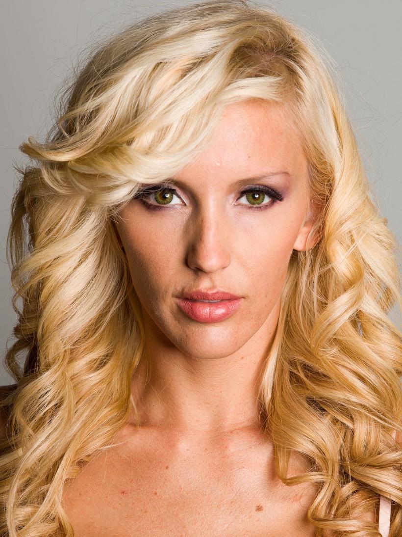 Cum ni se modifică fizionomia în funcţie de trăiri 18819730