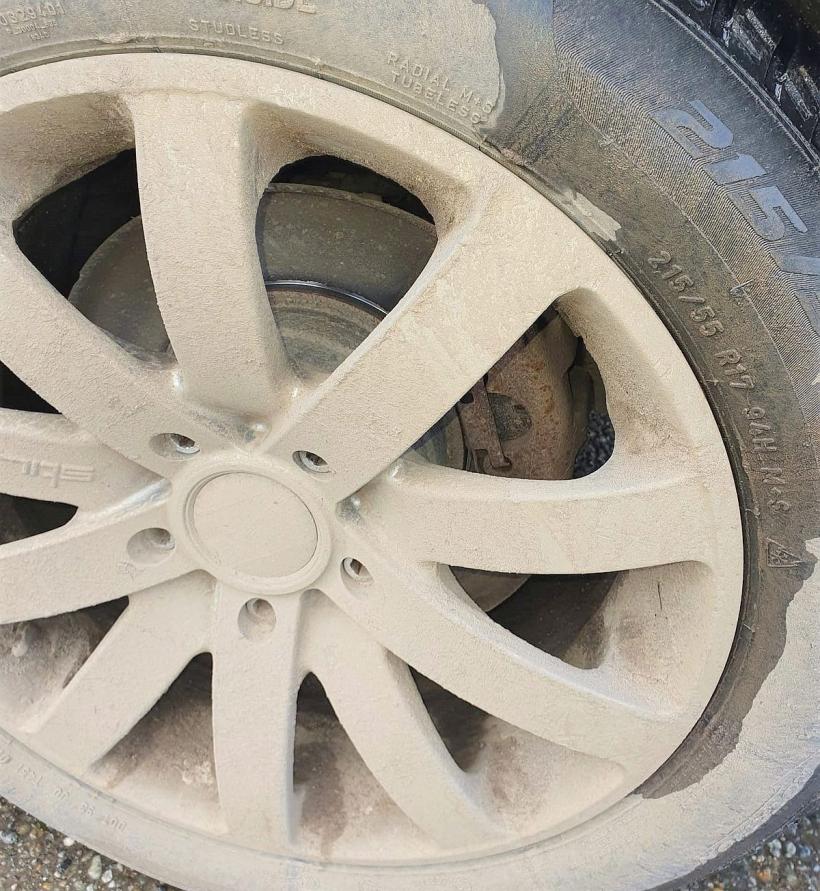 RAR a găsit în trafic o mașină căreia îi lipseau discurile de frână ale roților din spate 18820299