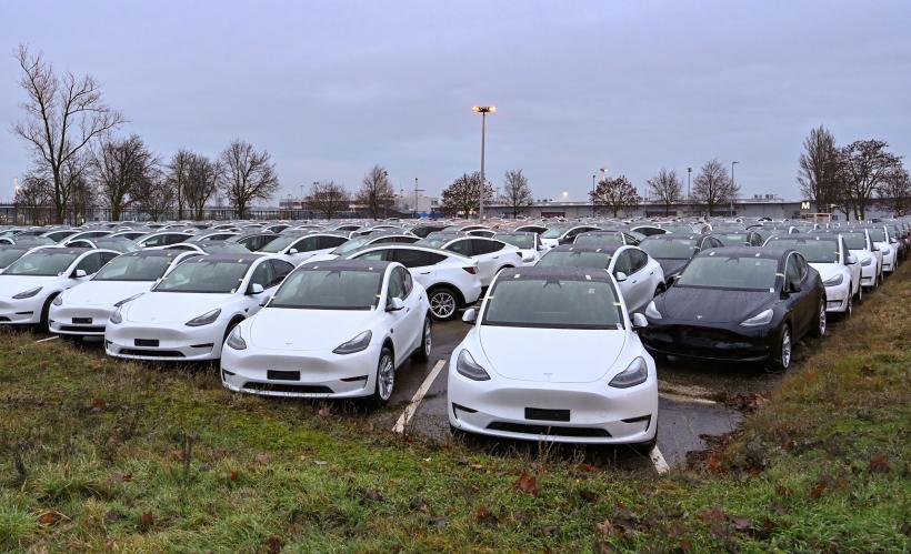 Tesla scade prețurile mașinilor în SUA şi Europa pentru a stimula vânzările 18820242