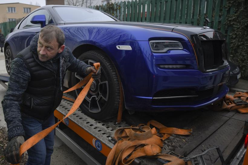 Bolizii de lux ai fraților Tate, confiscați de Statul Român. Iată imaginile! 18820354