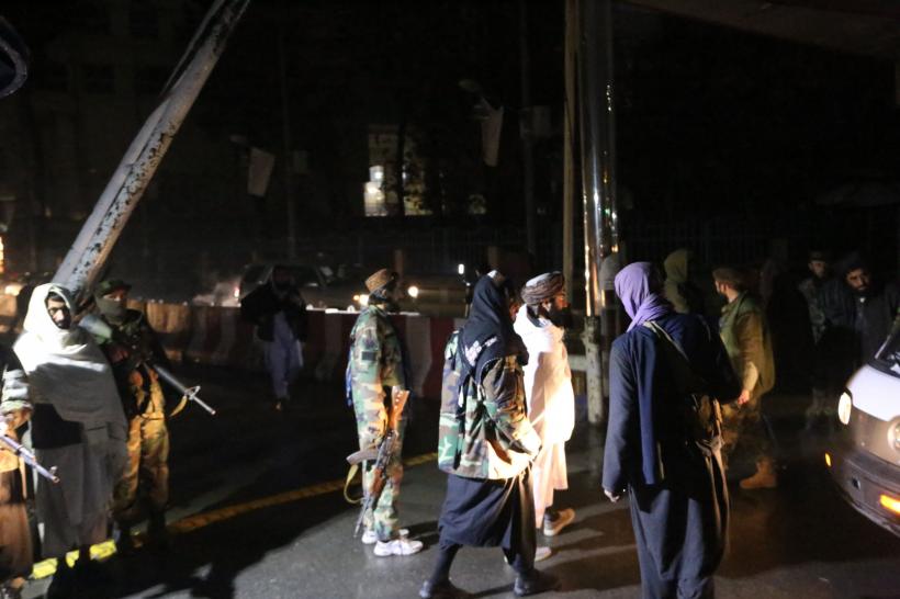 O femeie, fost deputat afgan de 32 de ani și garda sa de corp au fost împușcați mortal 18820555