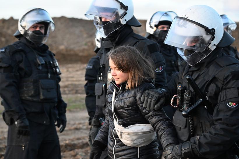 Greta Thunberg, reţinută de poliţia germană  18820945