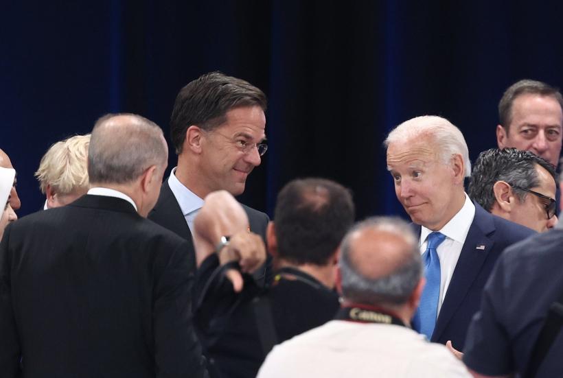 Biden, mulţumiri premierului olandez Mark Rutte pentru asistenţa oferită Ucrainei