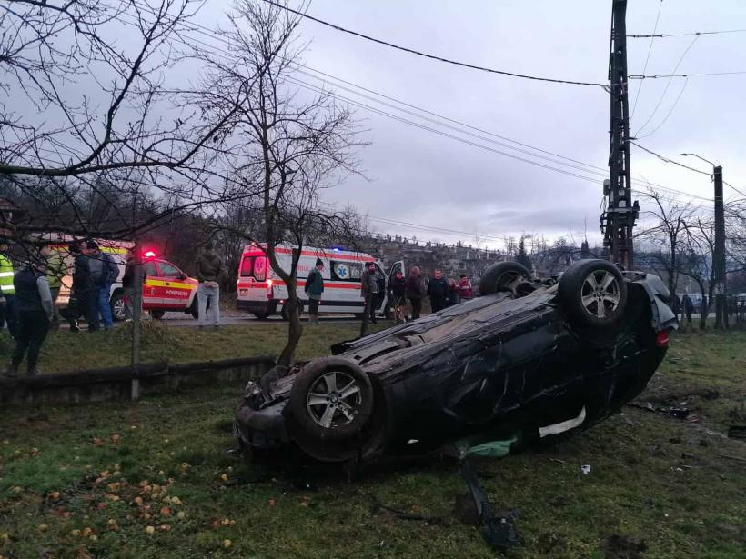 Accident GRAV în județul Cluj. Un băiat de 10 ani şi o femeie de 35 de ani, în stare de inconştienţă