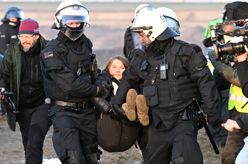 Poliția germană neagă că reținerea Gretei Thunberg la protest ar fi fost înscenată