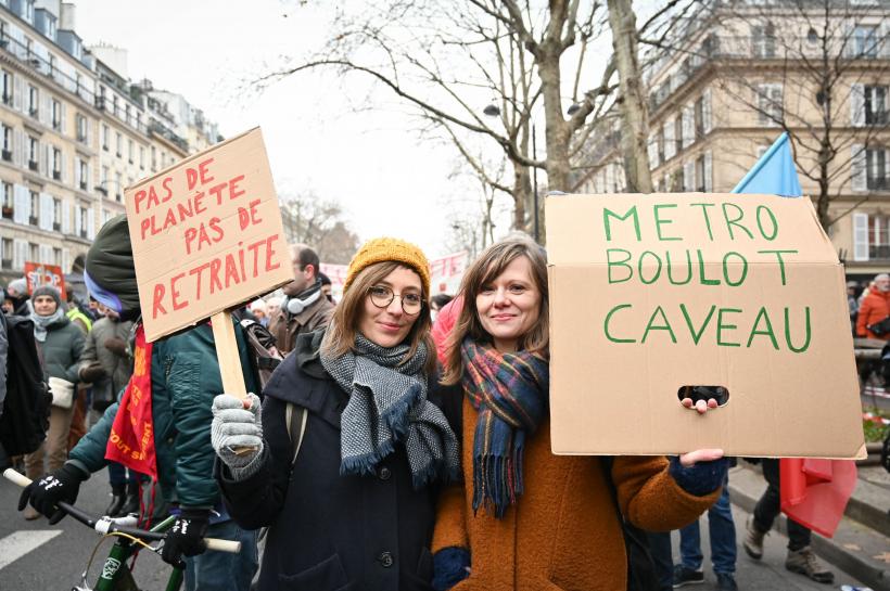 Proteste URIAȘE în Franța. Peste un milion de persoane au ieșit în stradă 18821353